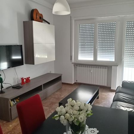 Love House - Apartment On The Beach Pescara Ngoại thất bức ảnh